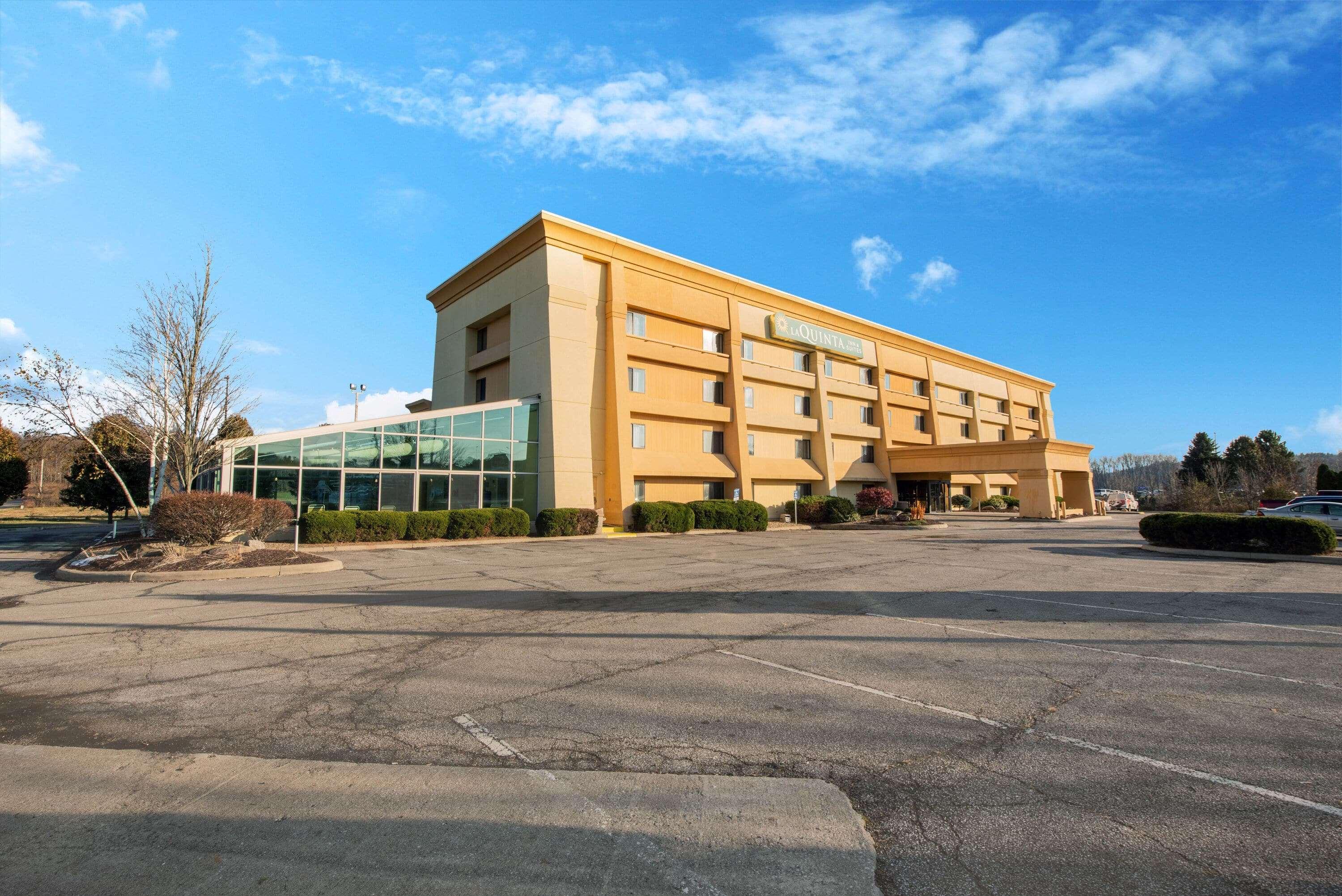 La Quinta By Wyndham Mansfield Oh Hotel Exterior foto